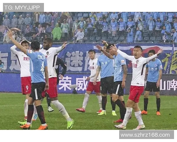 重庆篮球队比赛经验引发热议球迷对战术选择和球员表现的不同看法