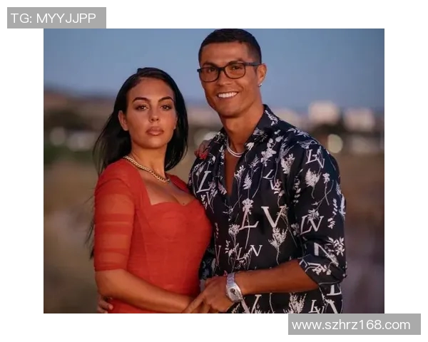 足球明星C罗奢华游艇揭秘引发全球关注与热议